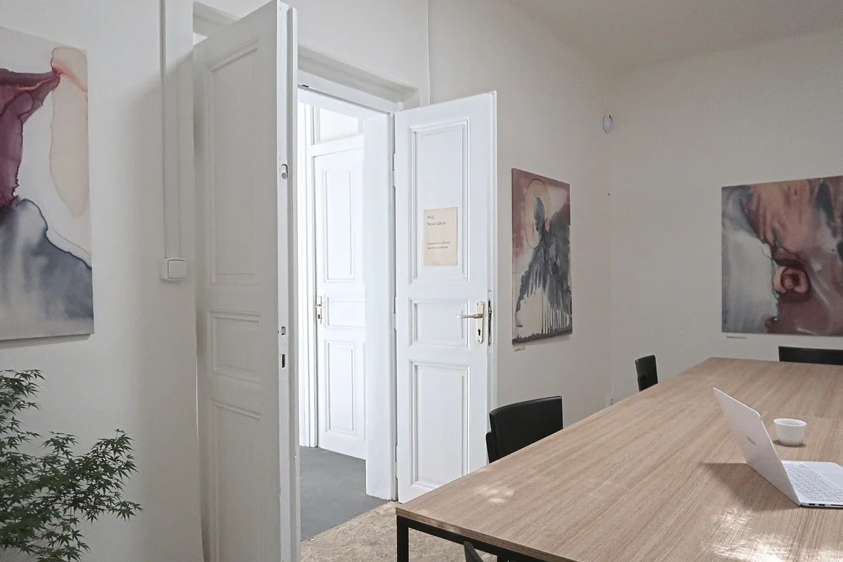 Lampárna Lidická zasedací místnost