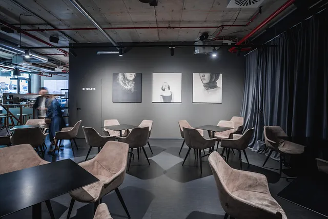 Space Cafe Anděl exterior and entrance