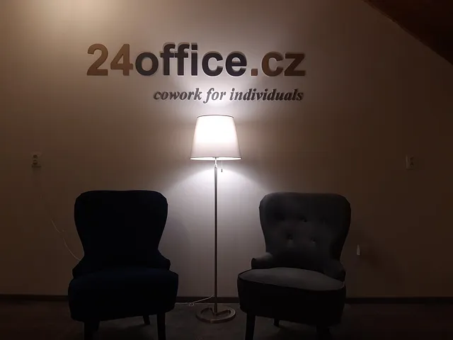 Shared office workspace